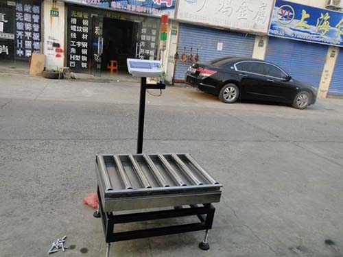 300公斤不鏽鋼滾輪滾筒（tǒng）電子秤（chèng） 300kg滾筒秤廠家直銷